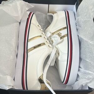 NWT Tommy Hilfiger Fentii Sneakers
